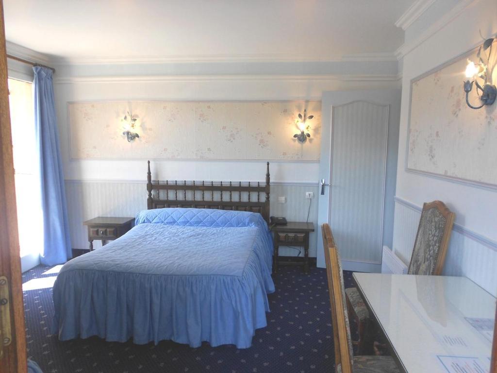 Hotel Les Barnieres Guillestre Quarto foto